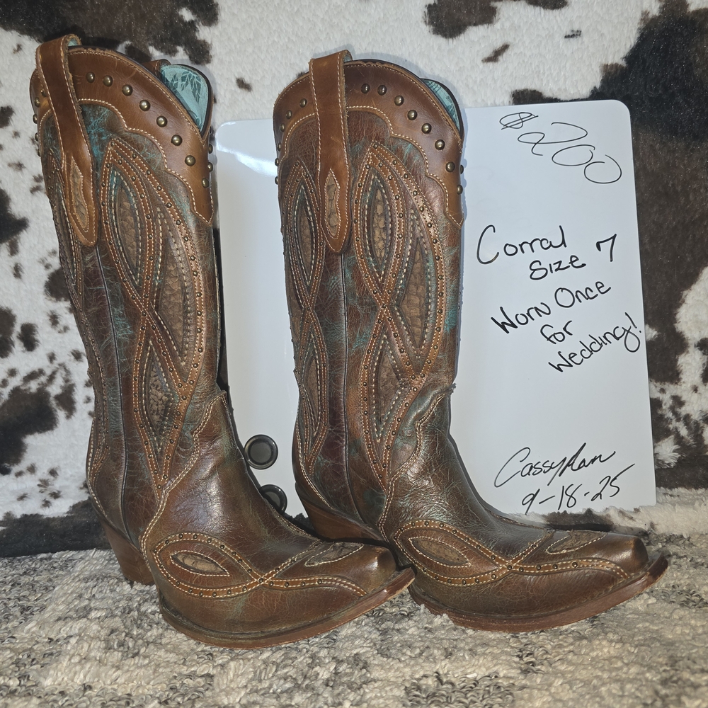 Corral Tan and Teal Western Boots